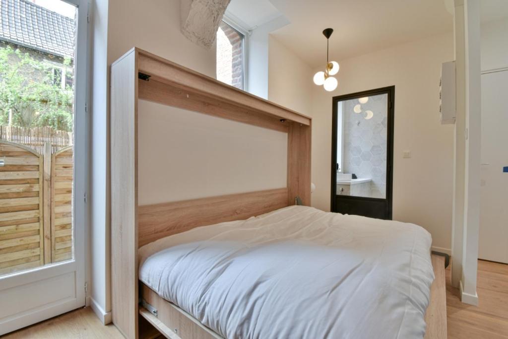Residence Jean Hardy - Hyper Centre, Parking Gratuit, Wifi, Clim, Gare Valenciennes Extérieur photo